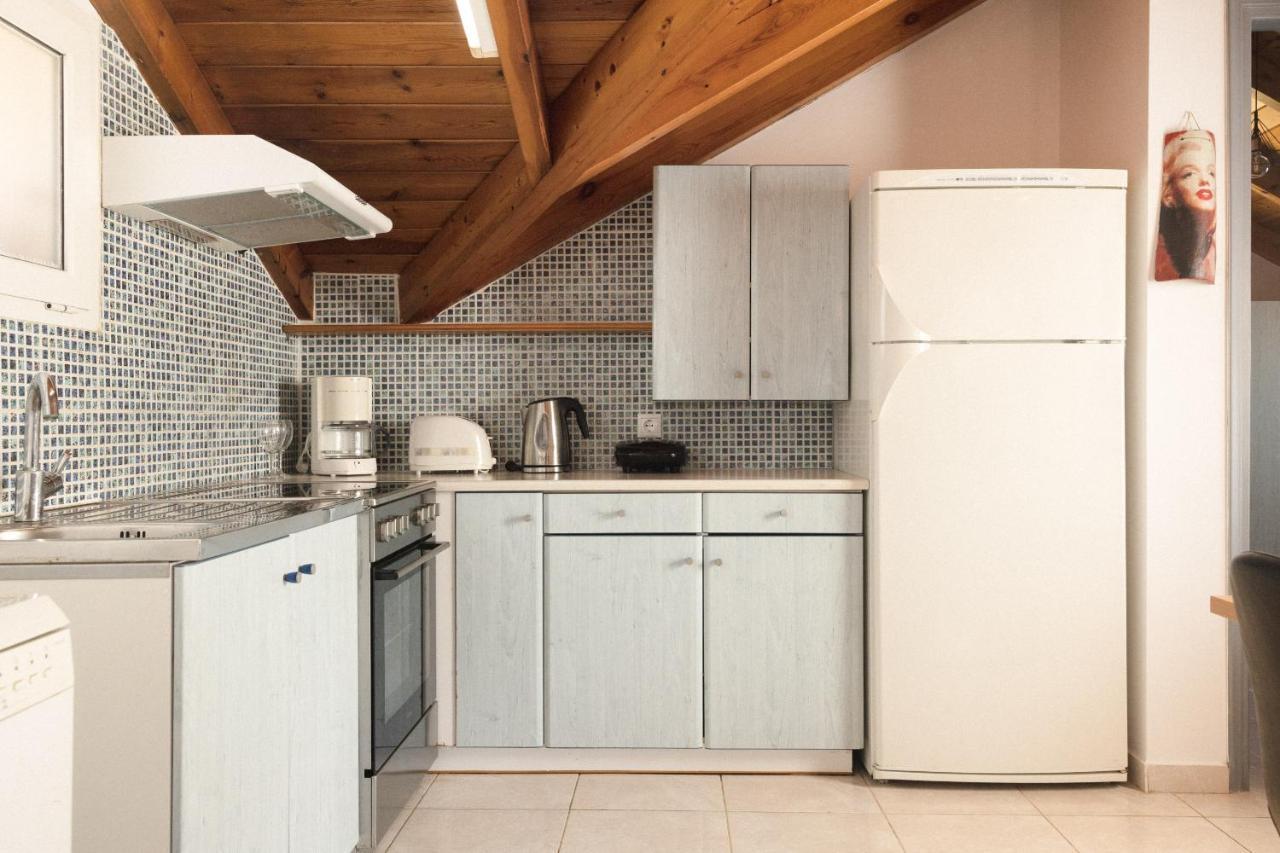 George Beachfront Apartments Lithakia  외부 사진