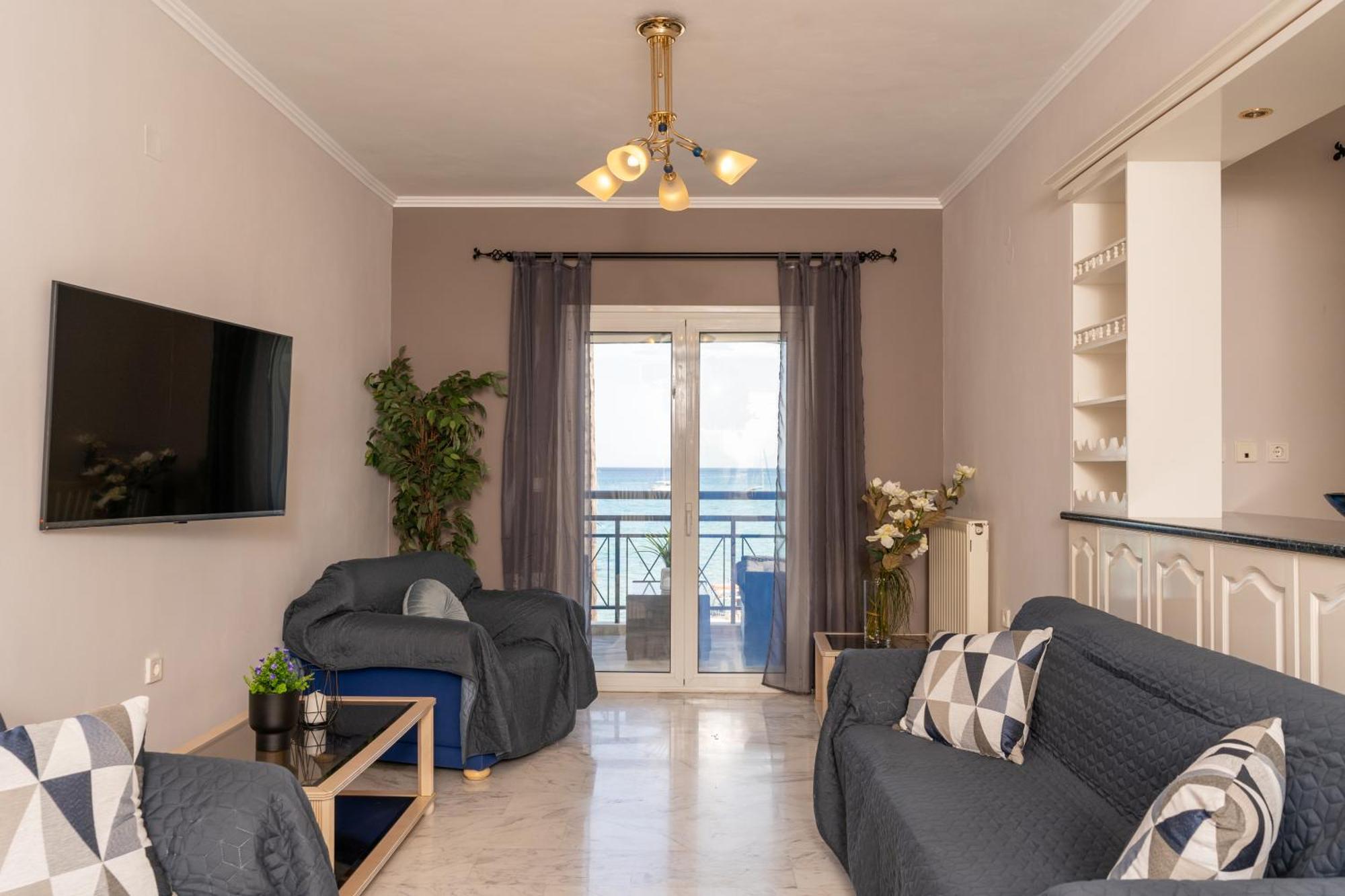 George Beachfront Apartments Lithakia  객실 사진