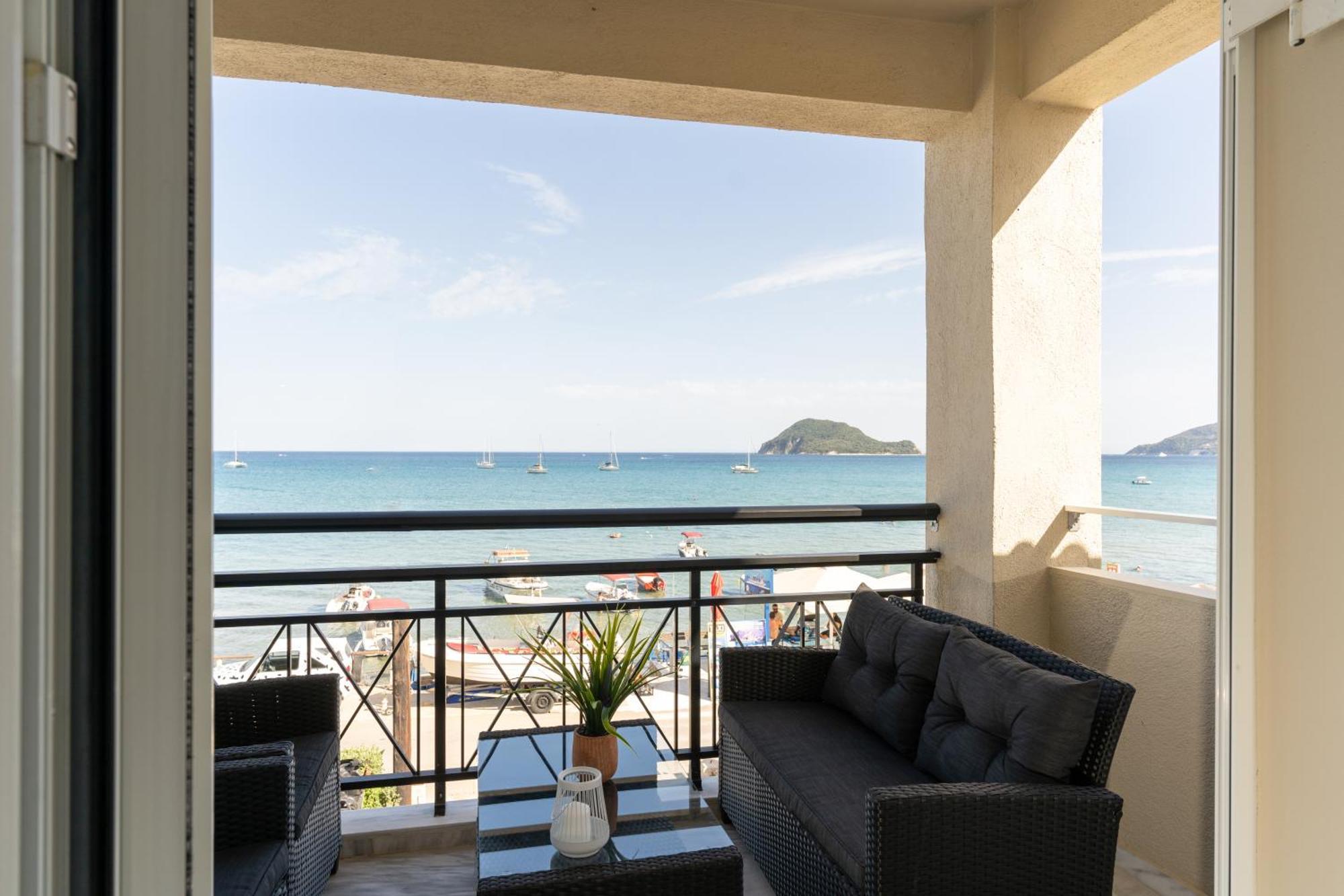 George Beachfront Apartments Lithakia  외부 사진