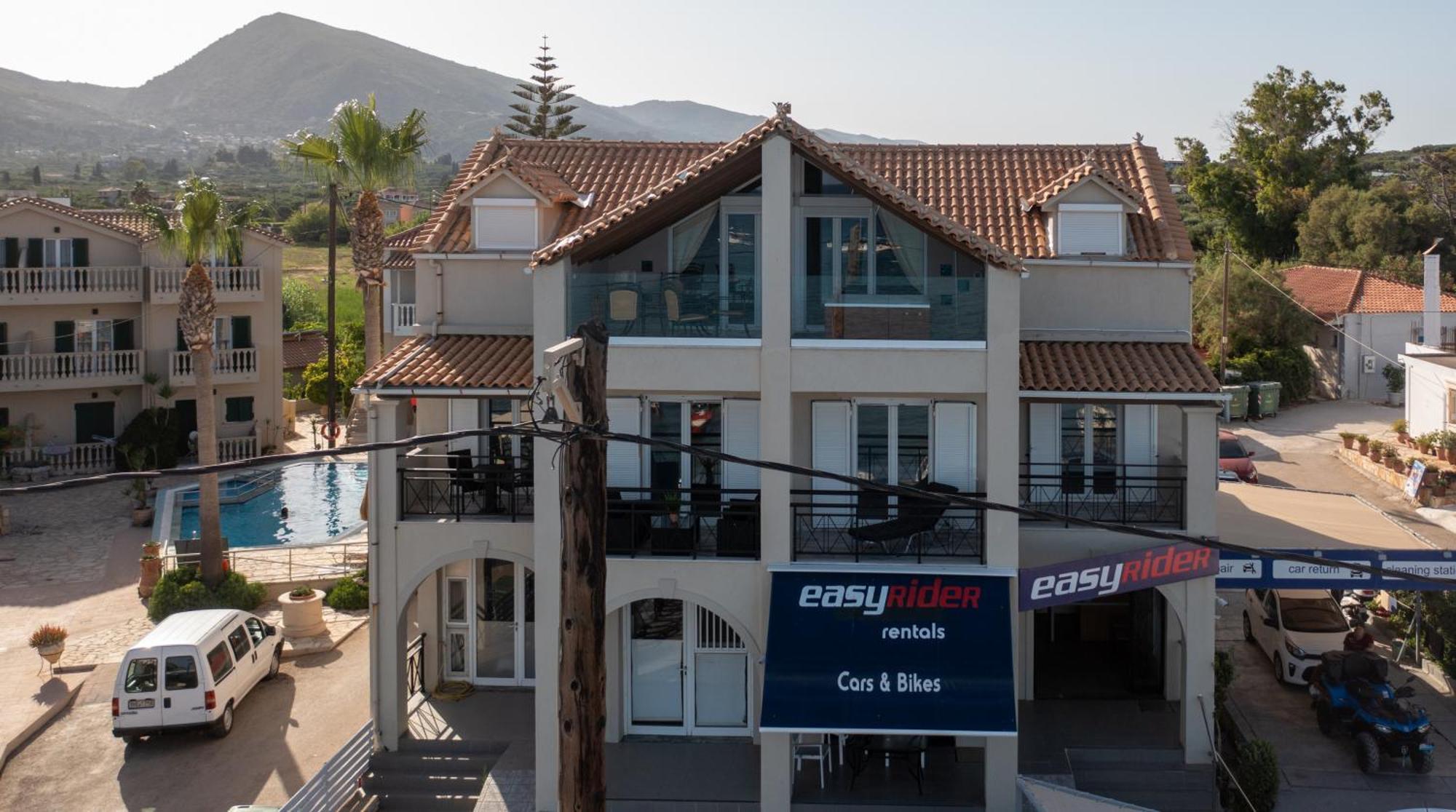 George Beachfront Apartments Lithakia  객실 사진